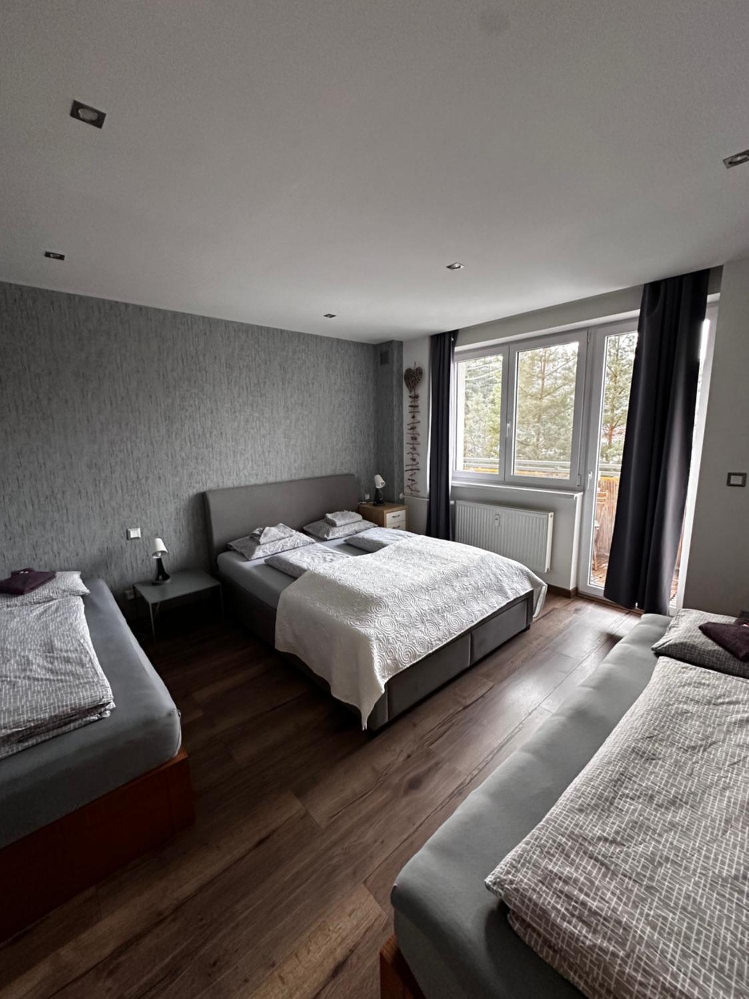 We Apartment - Close To The Center & City View, Self Check-In 24H 班斯卡-比斯特里察 外观 照片